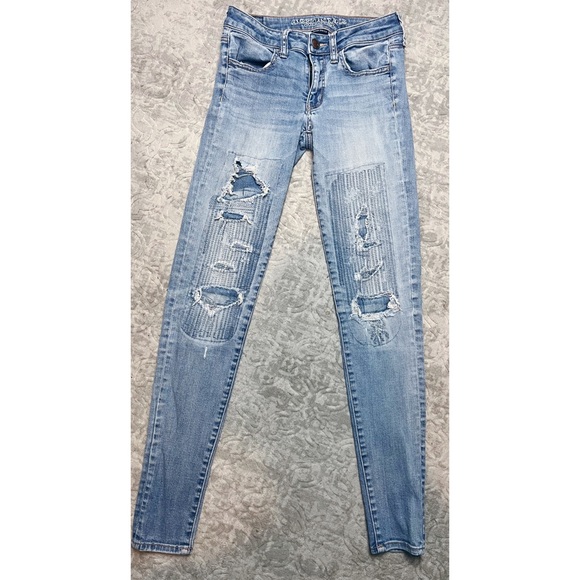 AEO • DISTRESSED SKINNY JEANS - Picture 3 of 8